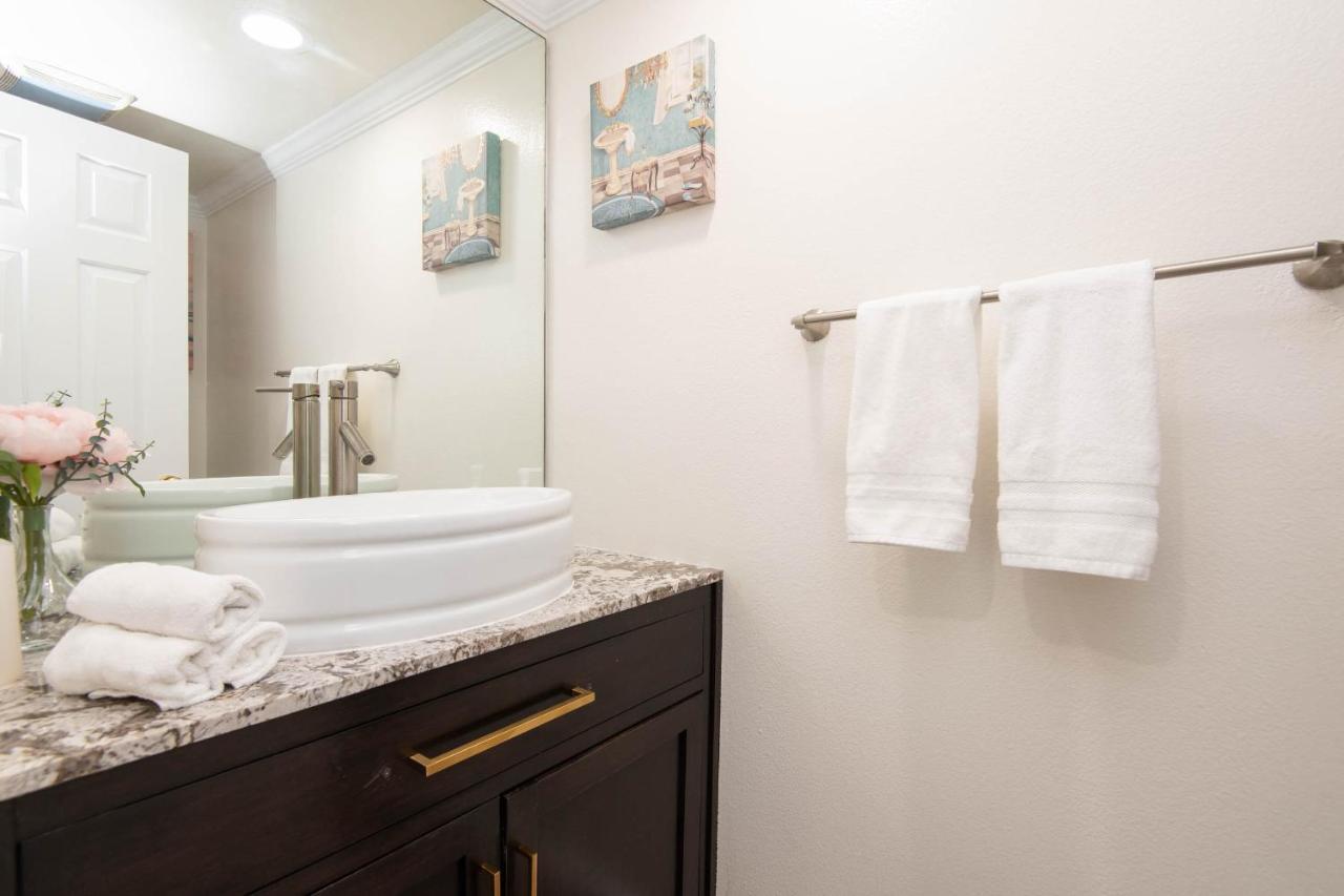 Spacious 2Br/2.5Ba + Game Room Glendale Exteriér fotografie